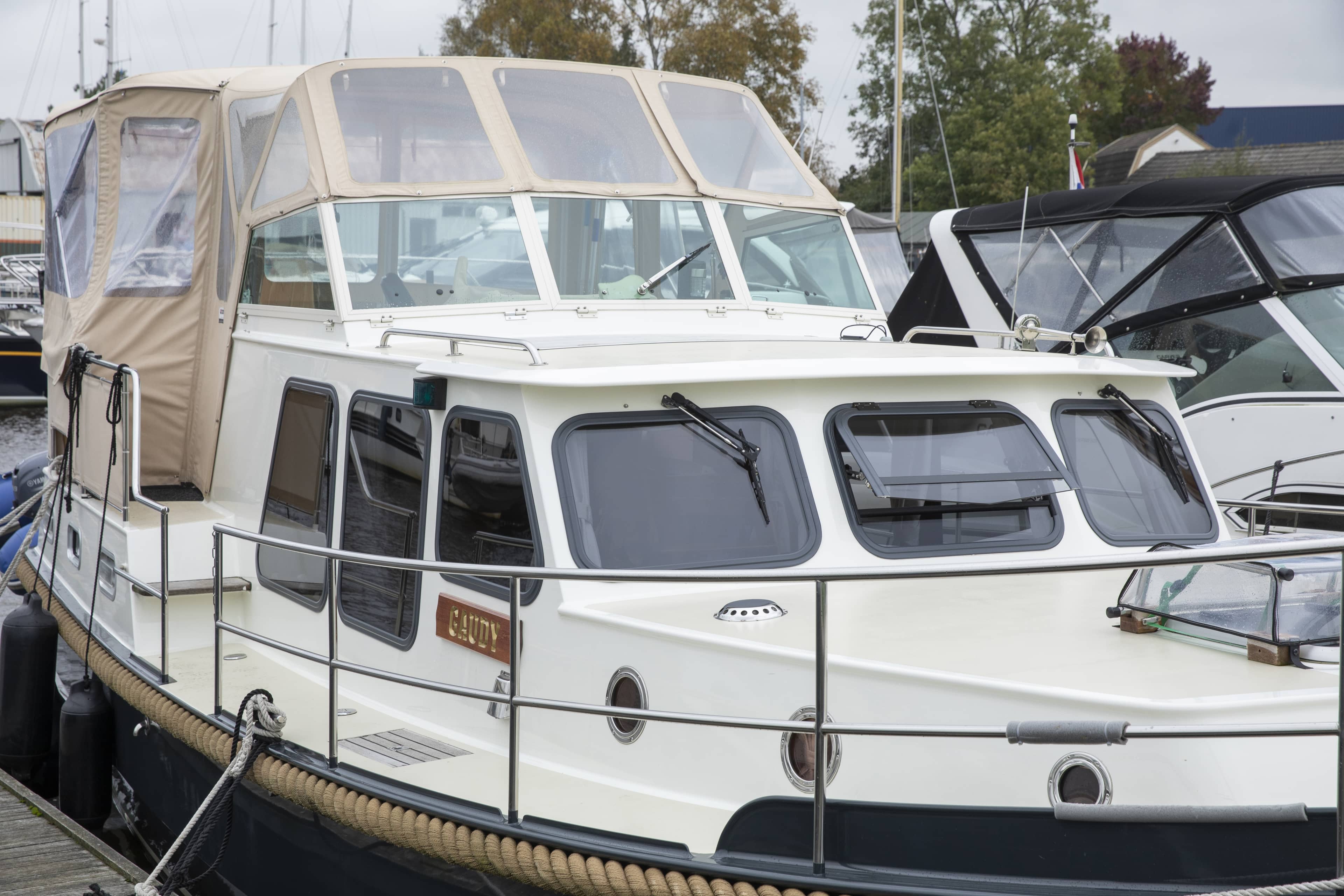 Finestre di plastica per navi